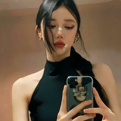 2025女生微信头像图片潮流