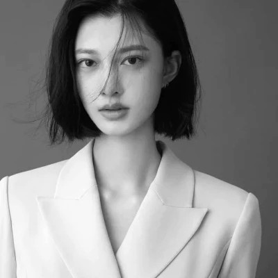 2025女生微信头像图片潮流
