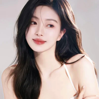 2025女生微信头像图片潮流