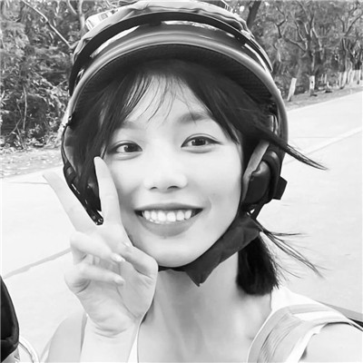 黑白头像漂亮女生可爱真人
