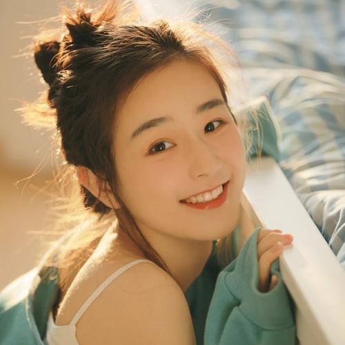 2025女人专用的微信头像图片