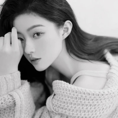2025最潮头像女生高清图片