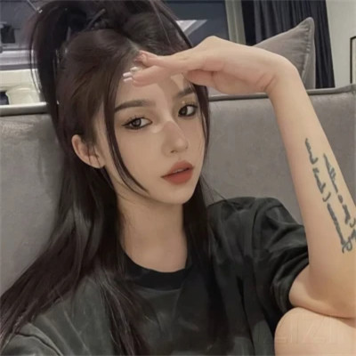 2025最潮头像女生高清图片