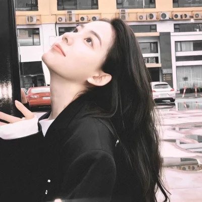 2025最潮头像女生高清图片