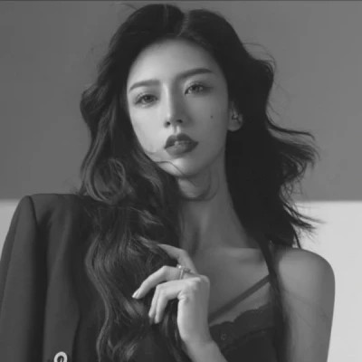 2025最潮头像女生高清图片