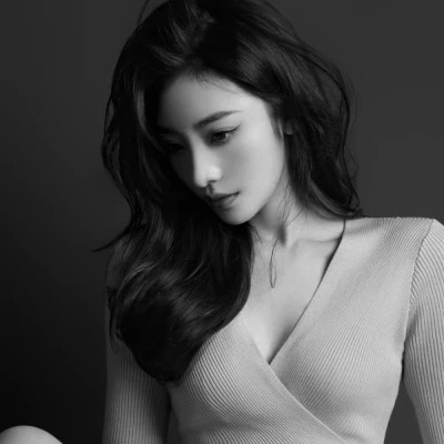 2025最潮头像女生高清图片