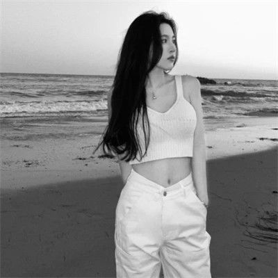 女士高冷黑白头像图片高清