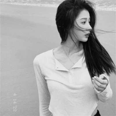 女士高冷黑白头像图片高清