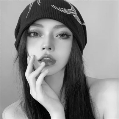 女士高冷黑白头像图片高清