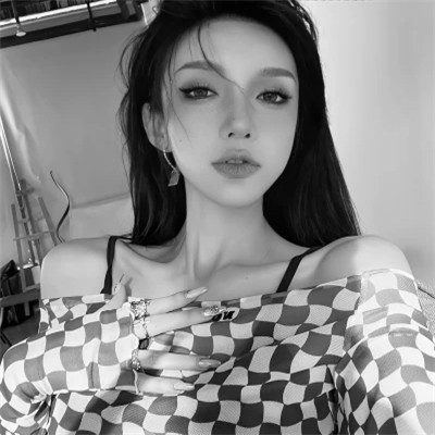 女士高冷黑白头像图片高清