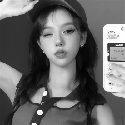 女士高冷黑白头像图片高清