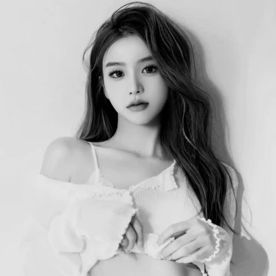 女士高冷黑白头像图片高清