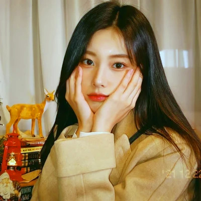 女生图片2025气质头像
