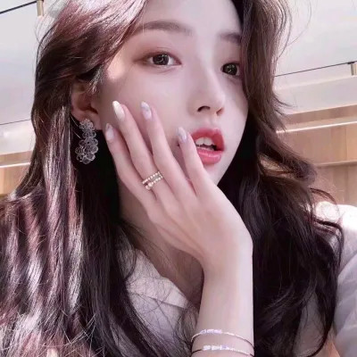 女生图片2025气质头像