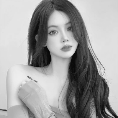 女生高清黑白真人微信头像图片