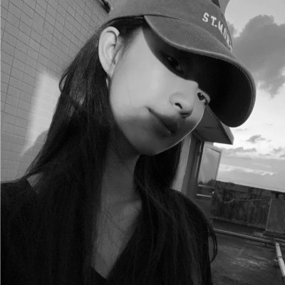 女生高清黑白真人微信头像图片