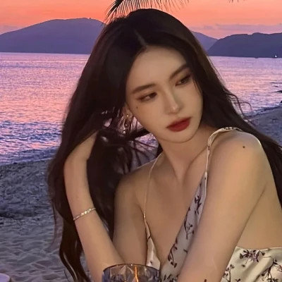 2025最火好看头像女生热门网红图片