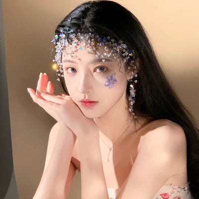 2025最火好看头像女生热门网红图片