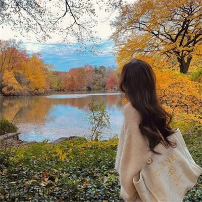 2025最火好看头像女生热门网红图片