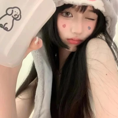 2025最火好看头像女生热门网红图片
