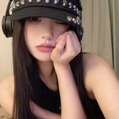 2025最火好看头像女生热门网红图片
