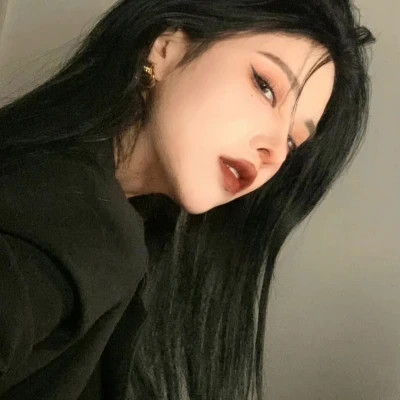 2025最火好看头像女生热门网红图片
