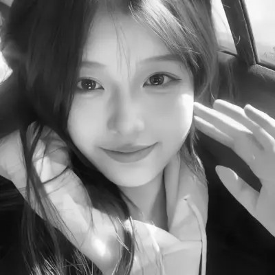 头像图片2025最火爆黑白女生
