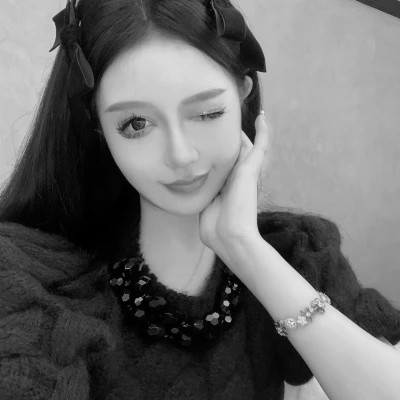 头像图片2025最火爆黑白女生