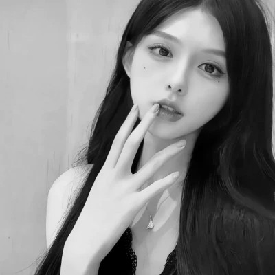 头像图片2025最火爆黑白女生