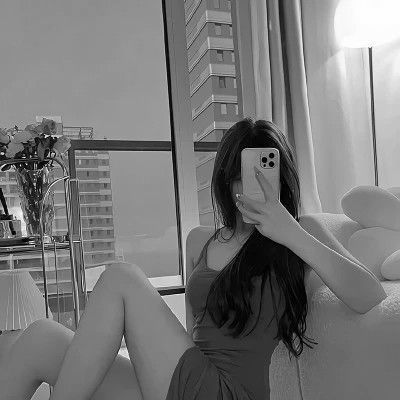 头像图片2025最火爆黑白女生