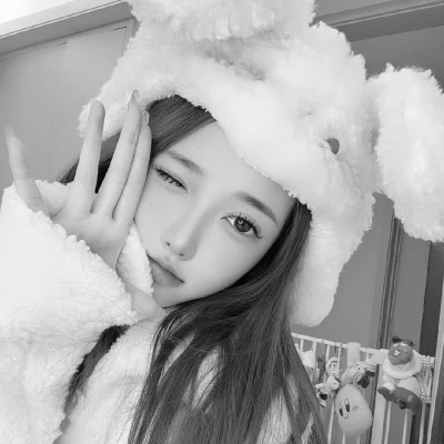 头像黑白系高清女真人