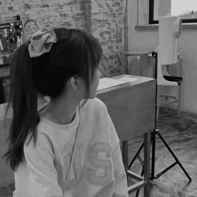 头像黑白系高清女真人