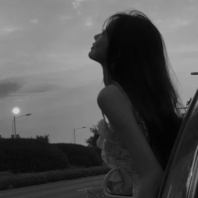 头像黑白系高清女真人