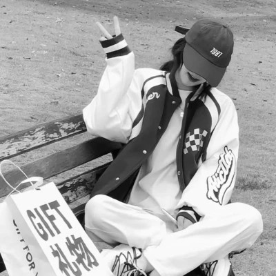 头像黑白系高清女真人