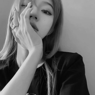 头像黑白系高清女真人