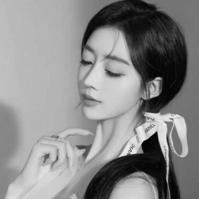头像黑白系高清女真人