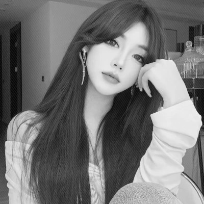 头像黑白系高清女真人