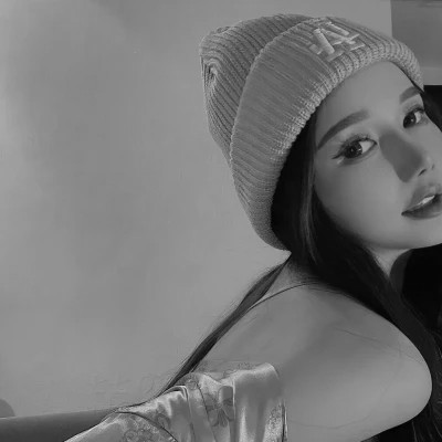 头像黑白系高清女真人