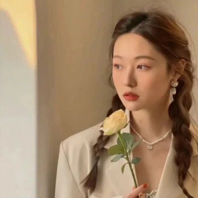 2025年头像最新版的女生流行图片