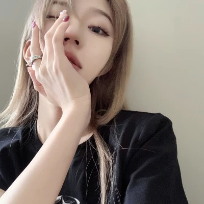 2025年头像最新版的女生流行图片