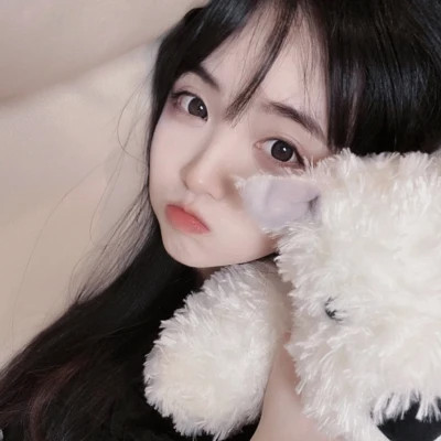 2025头像女简单干净气质