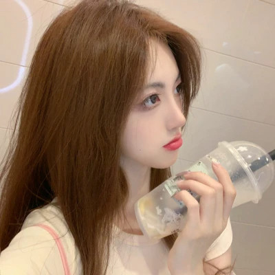 2025头像女简单干净气质