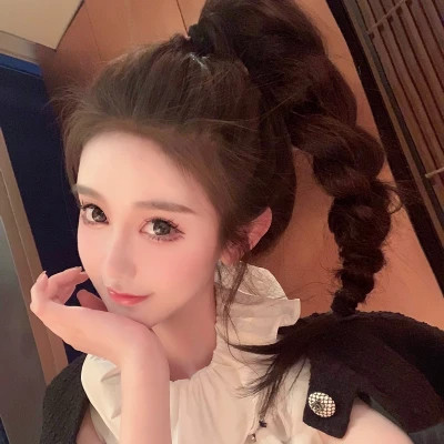 2025头像女简单干净气质