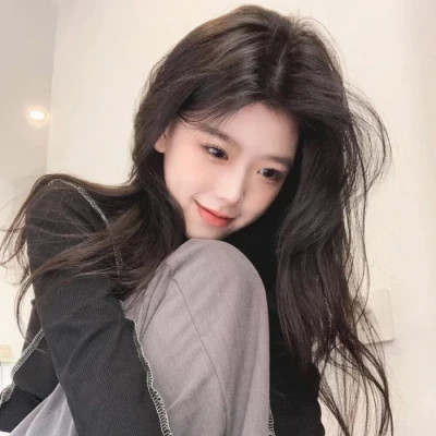 2025头像女简单干净气质