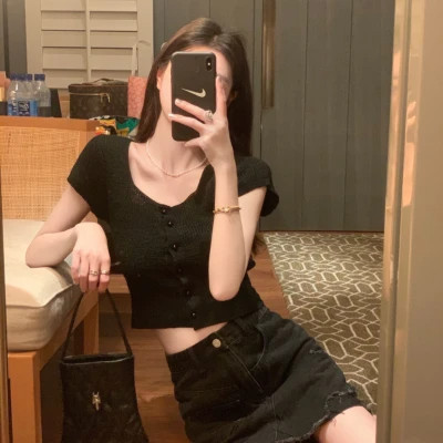 2025头像女简单干净气质