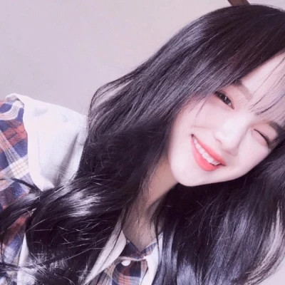 2025头像女简单干净气质
