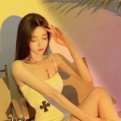 2025头像女简单干净气质