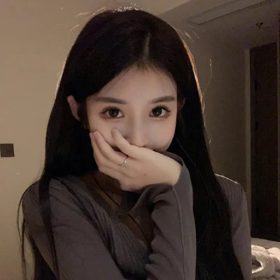 2025头像女简单干净气质