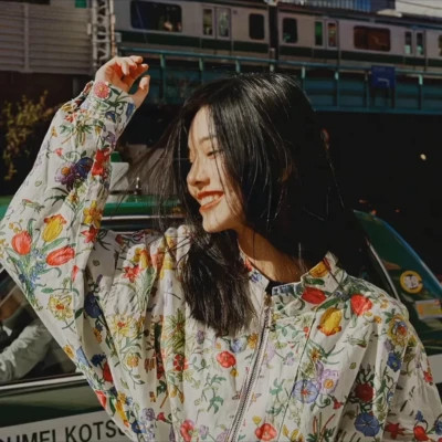 2025头像女简单干净气质
