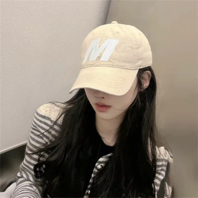2025最新时尚潮流精致女生头像